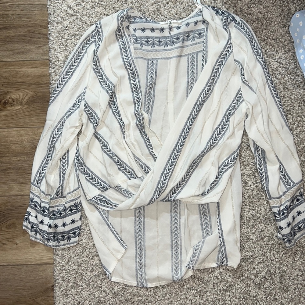 Into Womens Low cut Blouse